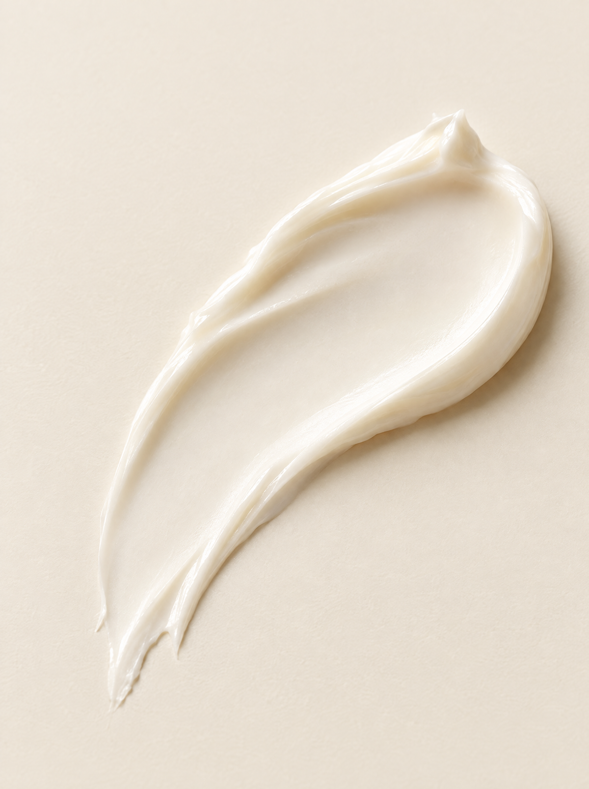 Texture de la crème cou et décolleté FINOVA